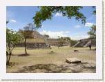 Xochicalco - Plaza de la estela de los dos glifos
